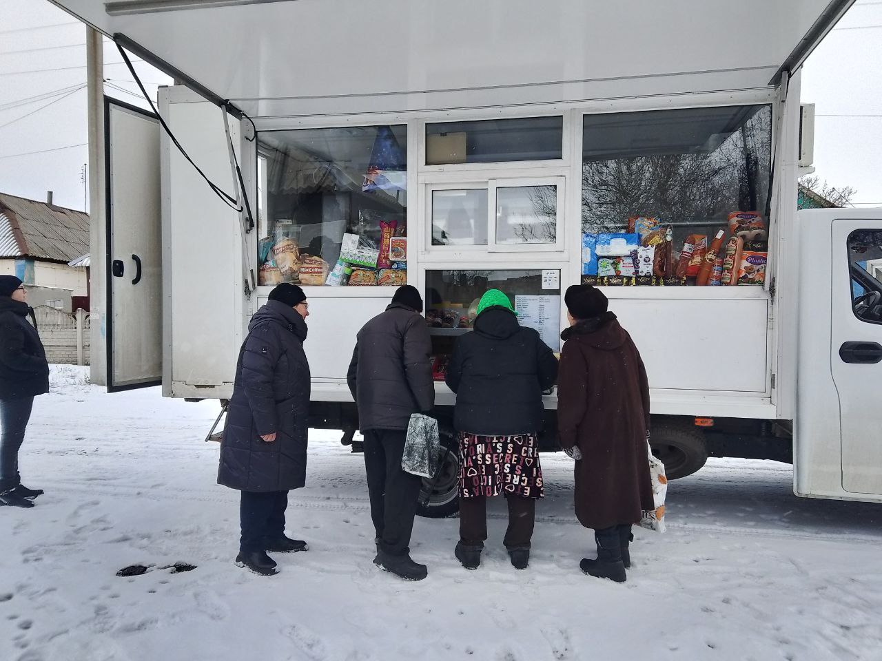 С 24 по 27 февраля 2026 года осуществлена выездная торговля с использованием автомагазинов в населенных пунктах городских округов Донецк, Горловка, Мариуполь, на территории г. Авдеевка, также Волновахского, Володарского... С 24 по 27 февраля 2026 года осуществлена выездная торговля с использованием автомагазинов в населенных пунктах городских округов Донецк, Горловка, Мариуполь, на территории г. Авдеевка, также Волновахского, Володарского...