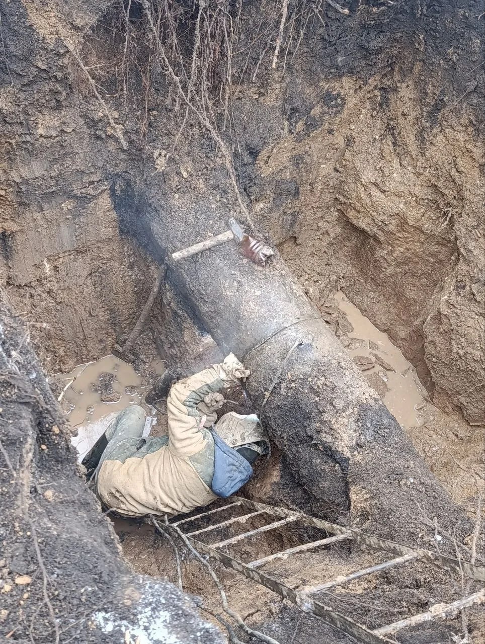 Иван Приходько: Объединёнными усилиями специалистов ГУП ДНР «Вода Донбасса» и экспертов из Кузбасса продолжается работа по обеспечению бесперебойной подачи воды в Горловку Иван Приходько: Объединёнными усилиями специалистов ГУП ДНР «Вода Донбасса» и экспертов из Кузбасса продолжается работа по обеспечению бесперебойной подачи воды в Горловку