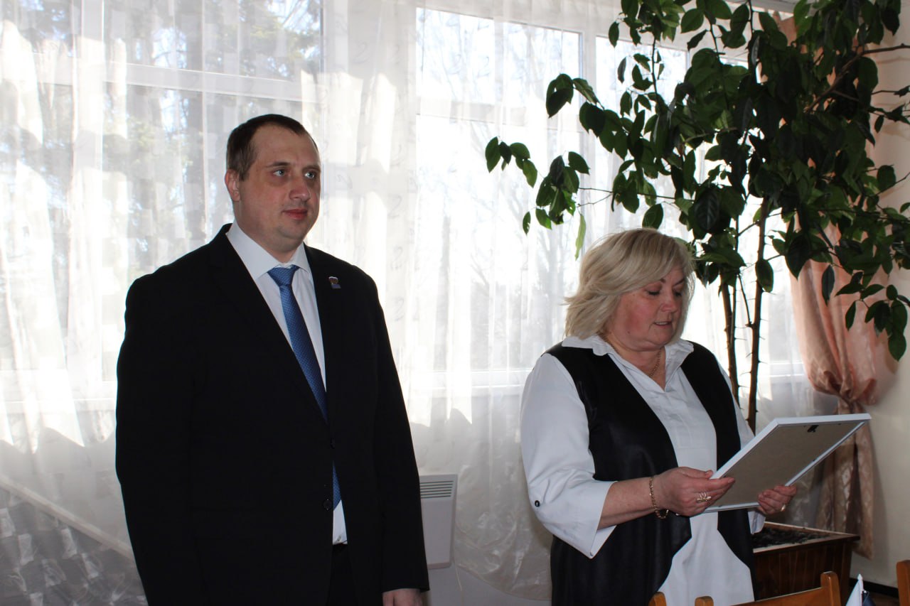 В Горловке поздравили сотрудников трамвайно-троллейбусного управления с профессиональным праздником В Горловке поздравили сотрудников трамвайно-троллейбусного управления с профессиональным праздником