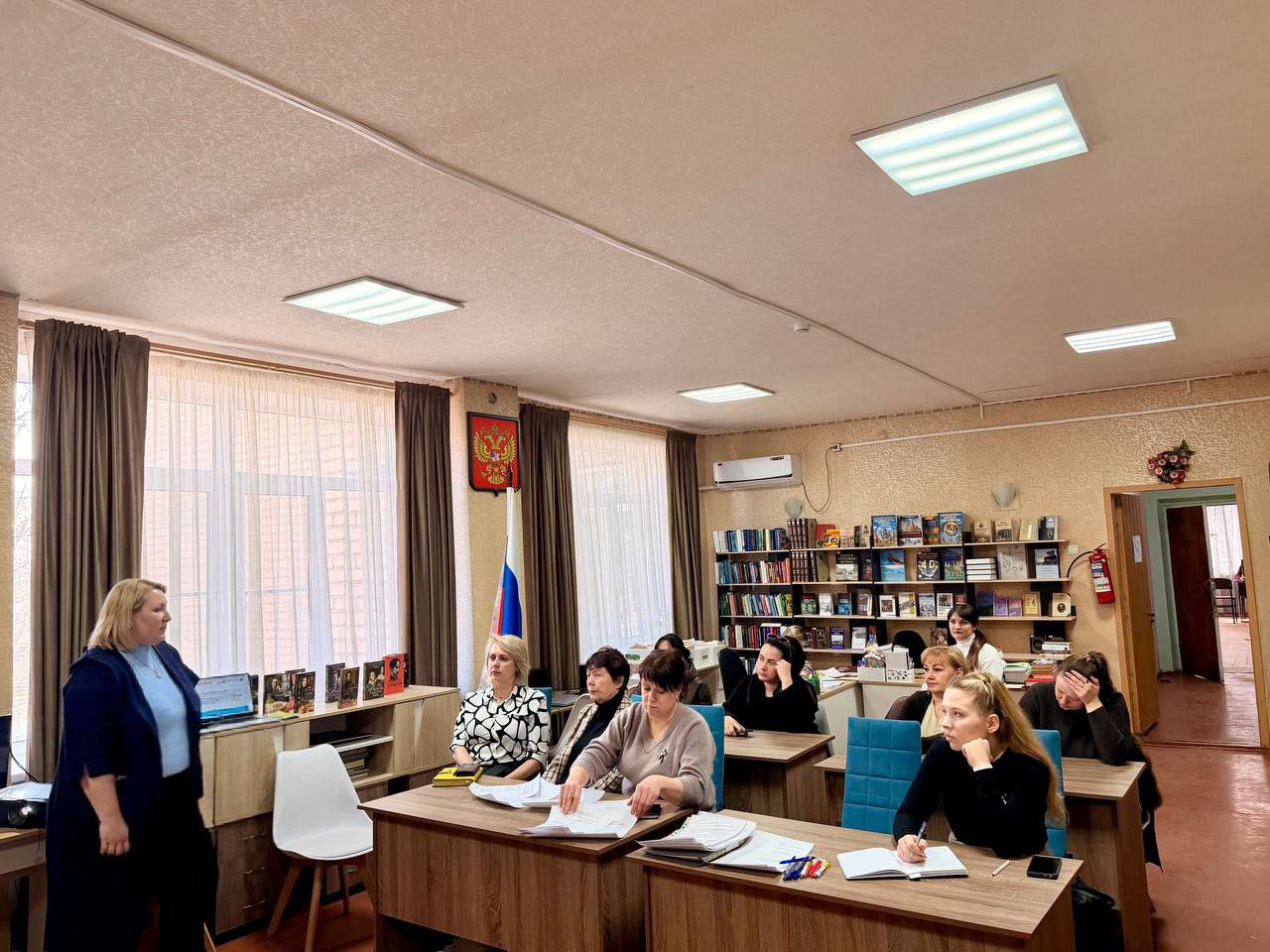 Женское предпринимательство в действии: состоялись консультационные занятия на базе женских клубов Женское предпринимательство в действии: состоялись консультационные занятия на базе женских клубов