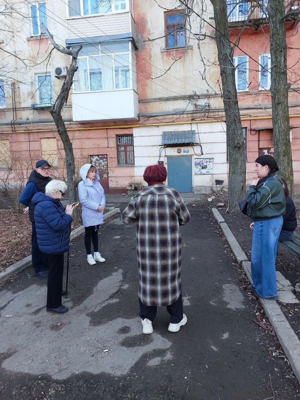 Роман Конев: В Горловке, в Центрально-Городском районе, состоялись встречи с жителями в рамках проекта «Управдом» от «Единой России» Роман Конев: В Горловке, в Центрально-Городском районе, состоялись встречи с жителями в рамках проекта «Управдом» от «Единой России»