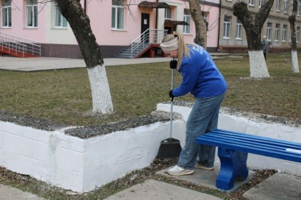 Сегодня, 21 марта 2026 года, депутаты Горловского городского совета и работники Аппарата Горловского городского совета Донецкой Народной Республики приняли участие в первом весеннем субботнике