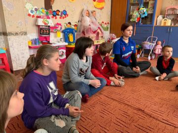 Иван Приходько: Дарим детям радость. Сегодня, 23 марта, в рамках партийного проекта «Старший брат» партии «Единая Россия» активисты Горловского городского отделения Донецкой региональной общественной организации «Молодая...