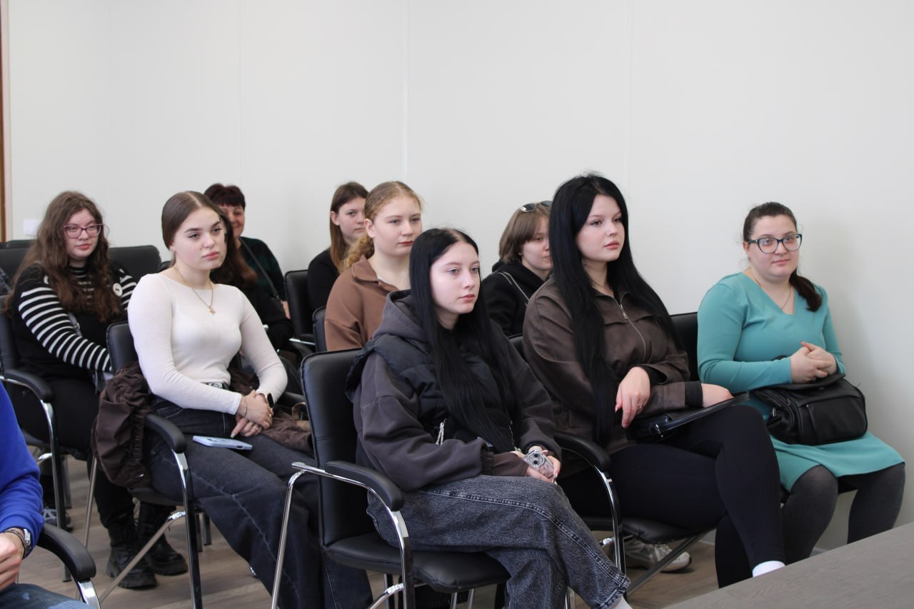 «ГосСтарт.Диалог»: встреча с начальником Управления образования Горловки «ГосСтарт.Диалог»: встреча с начальником Управления образования Горловки