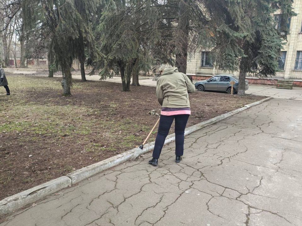 Иван Приходько: В Никитовском внутригородском районе города Горловка продолжается работы в рамках двухмесячника по благоустройству Иван Приходько: В Никитовском внутригородском районе города Горловка продолжается работы в рамках двухмесячника по благоустройству