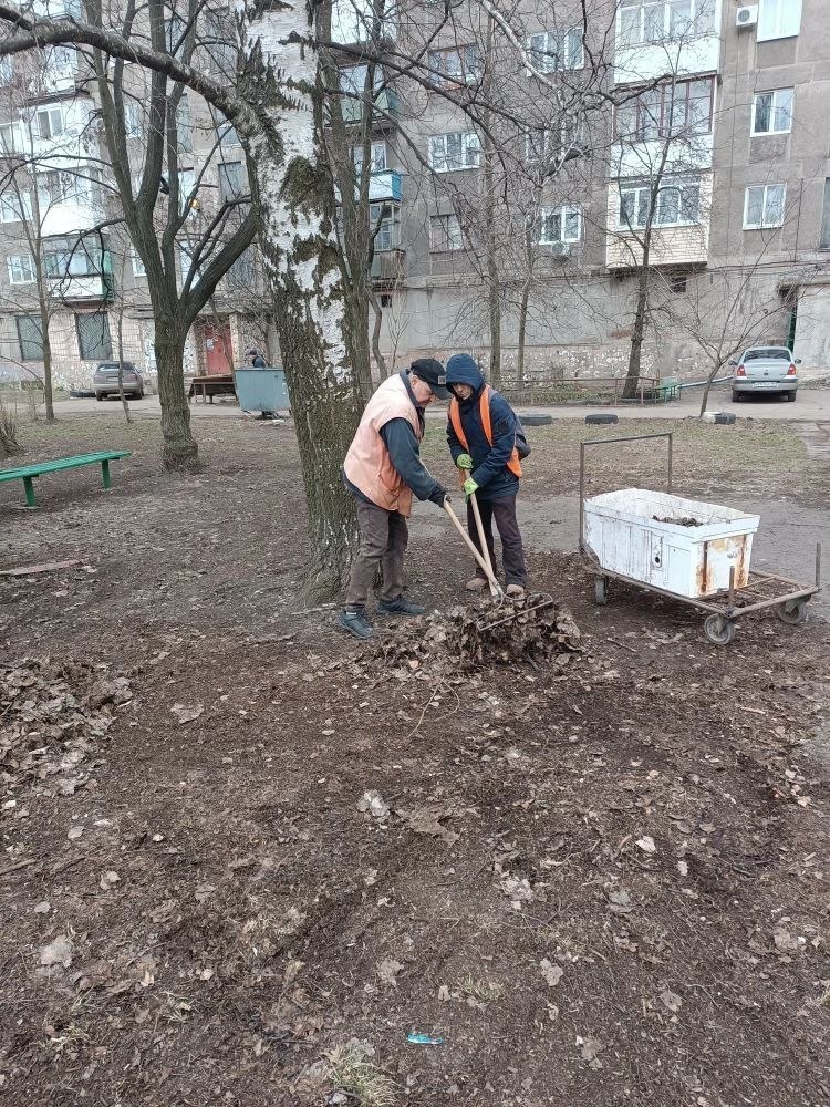 Роман Конев: МУНИЦИПАЛЬНОЕ УНИТАРНОЕ ПРЕДПРИЯТИЕ «УПРАВЛЯЮЩАЯ КОМПАНИЯ ГОРОДА ГОРЛОВКА» АДМИНИСТРАЦИИ ГОРОДСКОГО ОКРУГА ГОРЛОВКА и ГОРЛОВСКИЙ ФИЛИАЛ ЕДИНОГО РЕГИОНАЛЬНОГО ФОНДА ПО УПРАВЛЕНИЮ МНОГОКВАРТИРНЫМИ ДОМАМИ НА... Роман Конев: МУНИЦИПАЛЬНОЕ УНИТАРНОЕ ПРЕДПРИЯТИЕ «УПРАВЛЯЮЩАЯ КОМПАНИЯ ГОРОДА ГОРЛОВКА» АДМИНИСТРАЦИИ ГОРОДСКОГО ОКРУГА ГОРЛОВКА и ГОРЛОВСКИЙ ФИЛИАЛ ЕДИНОГО РЕГИОНАЛЬНОГО ФОНДА ПО УПРАВЛЕНИЮ МНОГОКВАРТИРНЫМИ ДОМАМИ НА...