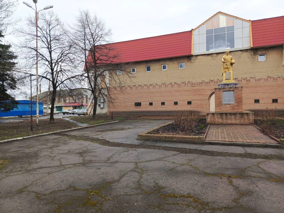 Иван Приходько: В Никитовском внутригородском районе города Горловка продолжаются работы в рамках двухмесячника по благоустройству Иван Приходько: В Никитовском внутригородском районе города Горловка продолжаются работы в рамках двухмесячника по благоустройству