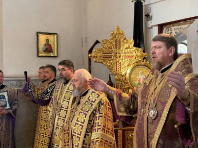Митрополит Кузбасса принял участие в соборном богослужении в Горловке
