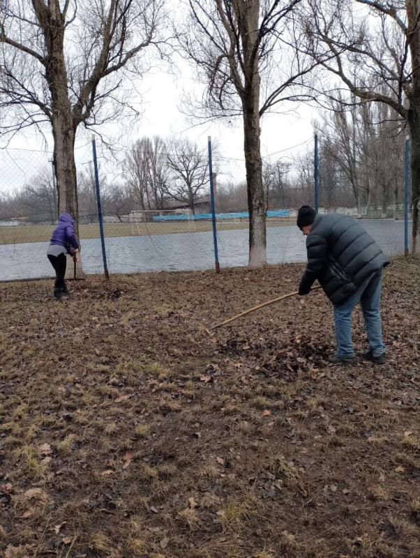 В Горловке продолжаются работы в рамках двухмесячника по благоустройству В Горловке продолжаются работы в рамках двухмесячника по благоустройству