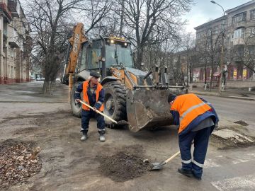 Кузбасская техника помогает наводить порядок в Горловке