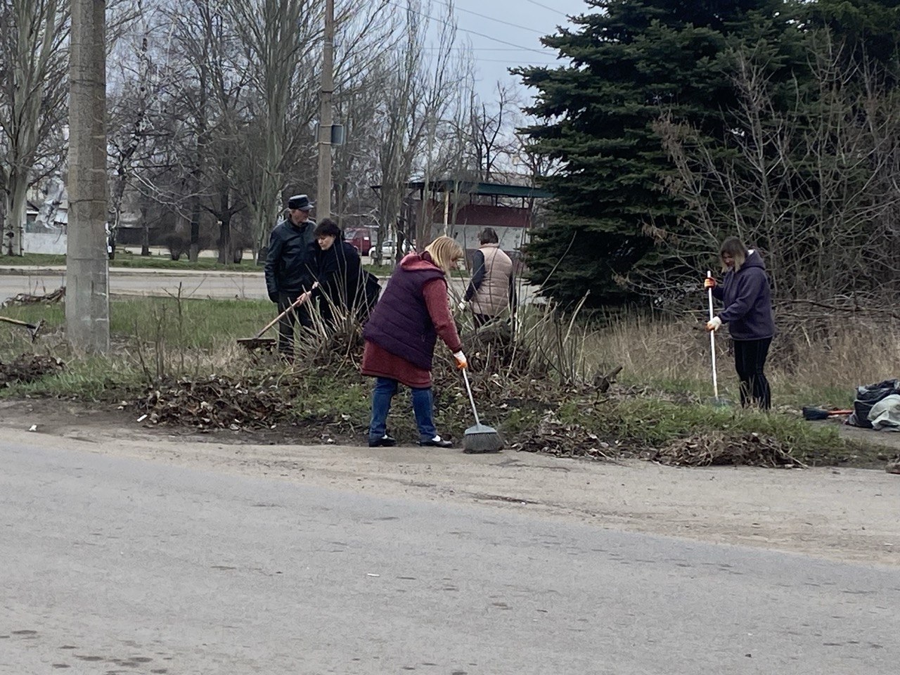 Иван Приходько: В Калининском районе Горловки продолжается двухмесячник по благоустройству общественных территорий Иван Приходько: В Калининском районе Горловки продолжается двухмесячник по благоустройству общественных территорий