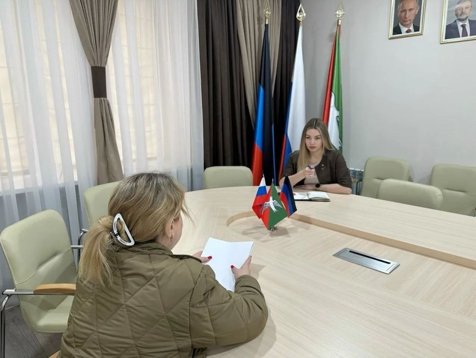 Роман Конев: 2 апреля 2026 года состоялся выездной приём граждан депутатом Горловского городского совета Донецкой Народной Республики первого созыва Николаем Гальченко в местной общественной приёмной Председателя Партии... Роман Конев: 2 апреля 2026 года состоялся выездной приём граждан депутатом Горловского городского совета Донецкой Народной Республики первого созыва Николаем Гальченко в местной общественной приёмной Председателя Партии...