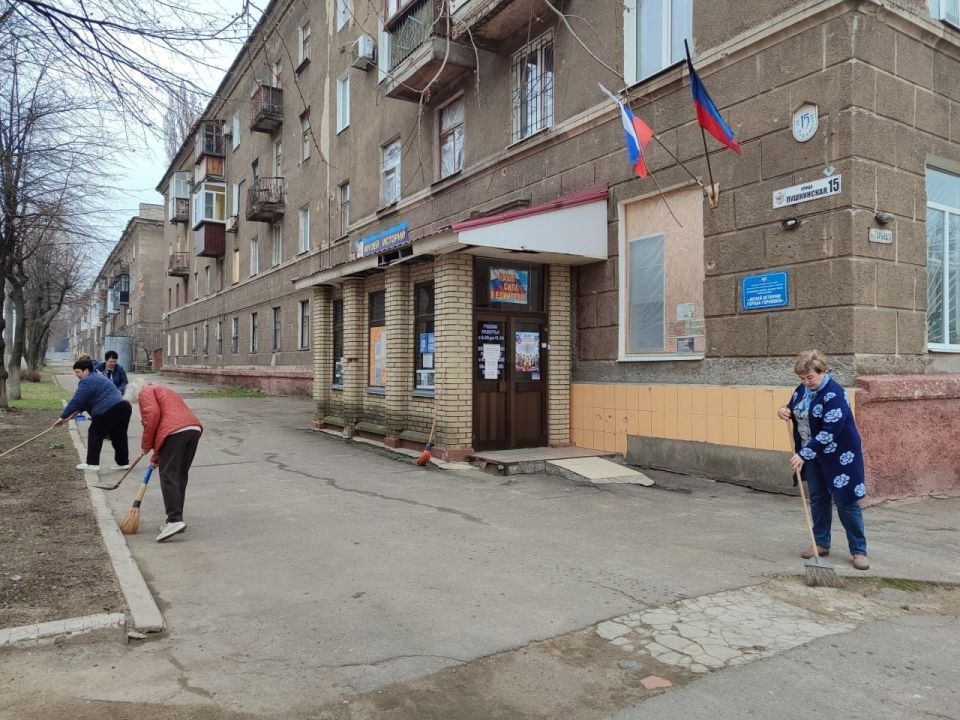 Роман Конев: Жители Центрально-Городского района Горловки активно участвуют в проекте «Городская среда», направленном на улучшение облика города Роман Конев: Жители Центрально-Городского района Горловки активно участвуют в проекте «Городская среда», направленном на улучшение облика города