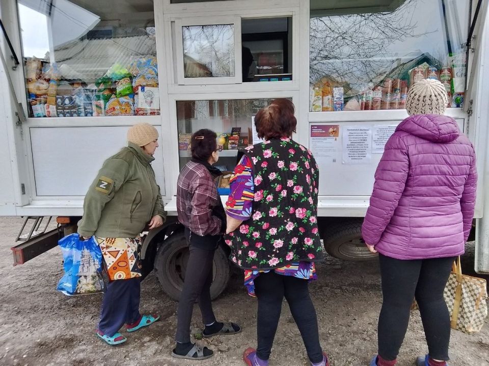 С 1 по 3 марта 2026 года осуществлена выездная торговля с использованием автомагазинов в населенных пунктах городских округов Донецк, Горловка, Мариуполь, на территории г С 1 по 3 марта 2026 года осуществлена выездная торговля с использованием автомагазинов в населенных пунктах городских округов Донецк, Горловка, Мариуполь, на территории г
