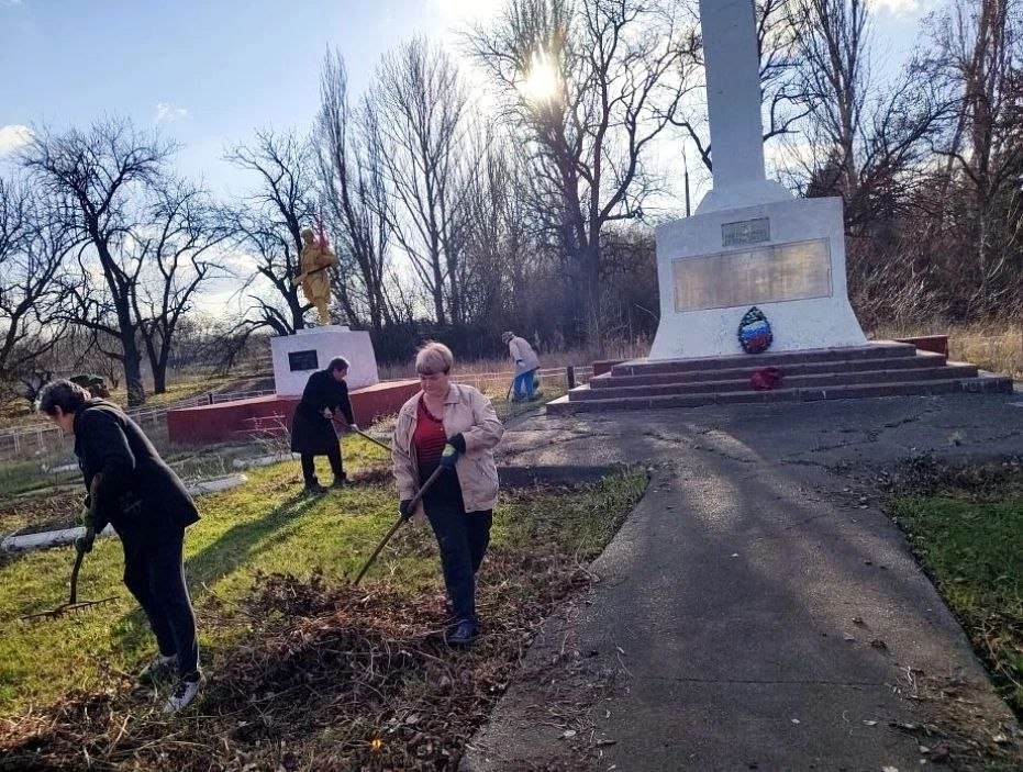 Калининский район Горловки преображается в рамках инициативы «Донбасс – наш дом» Калининский район Горловки преображается в рамках инициативы «Донбасс – наш дом»