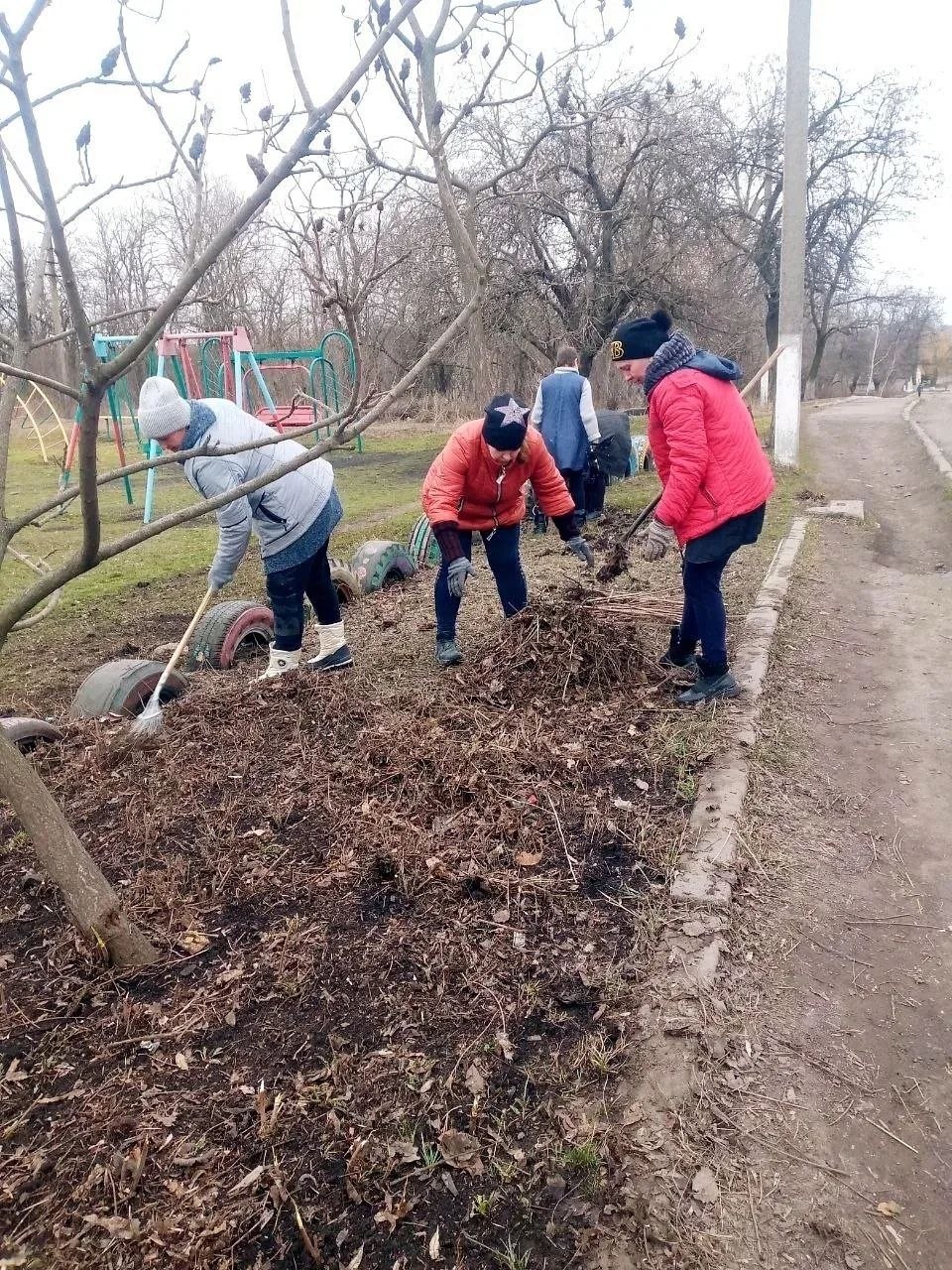 Калининский район Горловки преображается в рамках инициативы «Донбасс – наш дом» Калининский район Горловки преображается в рамках инициативы «Донбасс – наш дом»