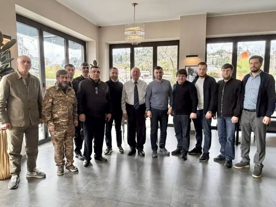 Денис Пушилин: В Абхазии вместе с командиром Дикой дивизии Донбасса Героем ДНР Ахрой Авидзбой и заместителем Председателя Правительства ДНР Кириллом Макаровым встретились с ветеранами боевых действий и действующими бойцами... Денис Пушилин: В Абхазии вместе с командиром Дикой дивизии Донбасса Героем ДНР Ахрой Авидзбой и заместителем Председателя Правительства ДНР Кириллом Макаровым встретились с ветеранами боевых действий и действующими бойцами...
