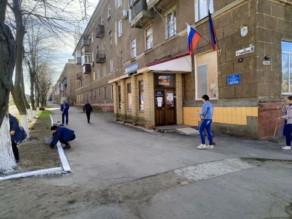 Роман Конев: 4 апреля Горловка преобразилась благодаря масштабному субботнику, в котором приняли участие руководители администрации городского округа, депутаты Горловского городского совета и работники аппарата Горловского... Роман Конев: 4 апреля Горловка преобразилась благодаря масштабному субботнику, в котором приняли участие руководители администрации городского округа, депутаты Горловского городского совета и работники аппарата Горловского...