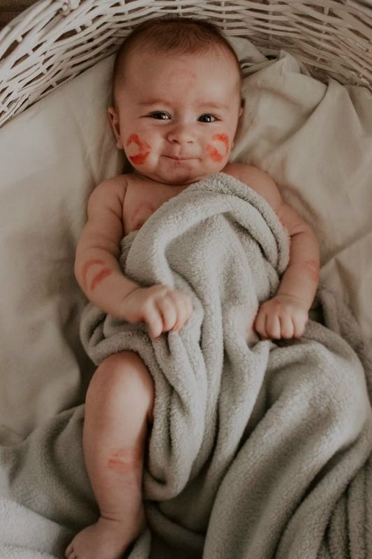 ���� ���������: � ����������� � ��������. �� ������� ������ � ��� ��� ����� �.�������� ��������� �� ���� 8 �������������: 4 �������� � 4 �������