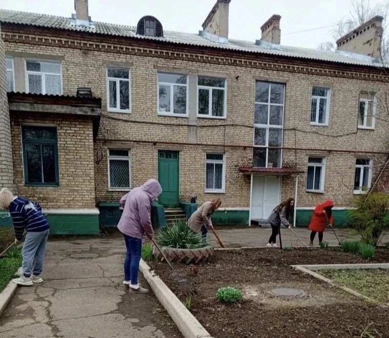 В Центрально-Городском районе Горловки состоялся общереспубликанский субботник В Центрально-Городском районе Горловки состоялся общереспубликанский субботник