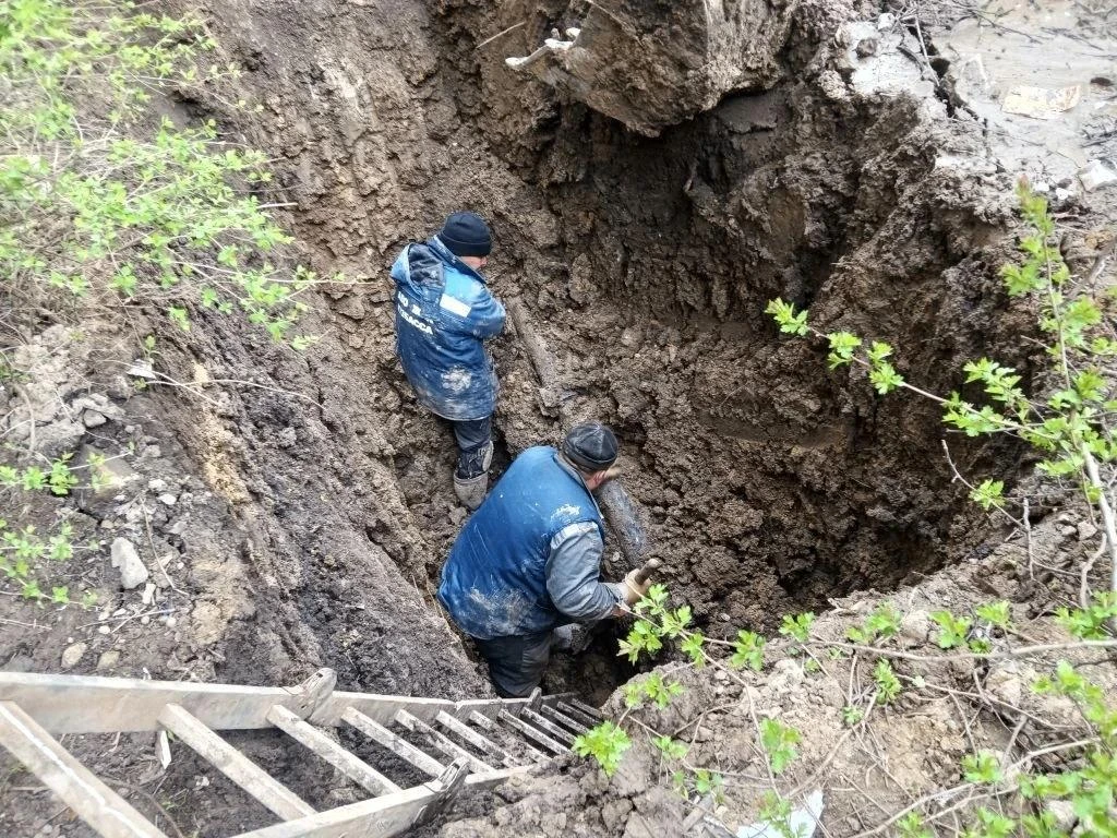 Аварийно-восстановительный отряд Кузбасса продолжает работу в Горловке Аварийно-восстановительный отряд Кузбасса продолжает работу в Горловке