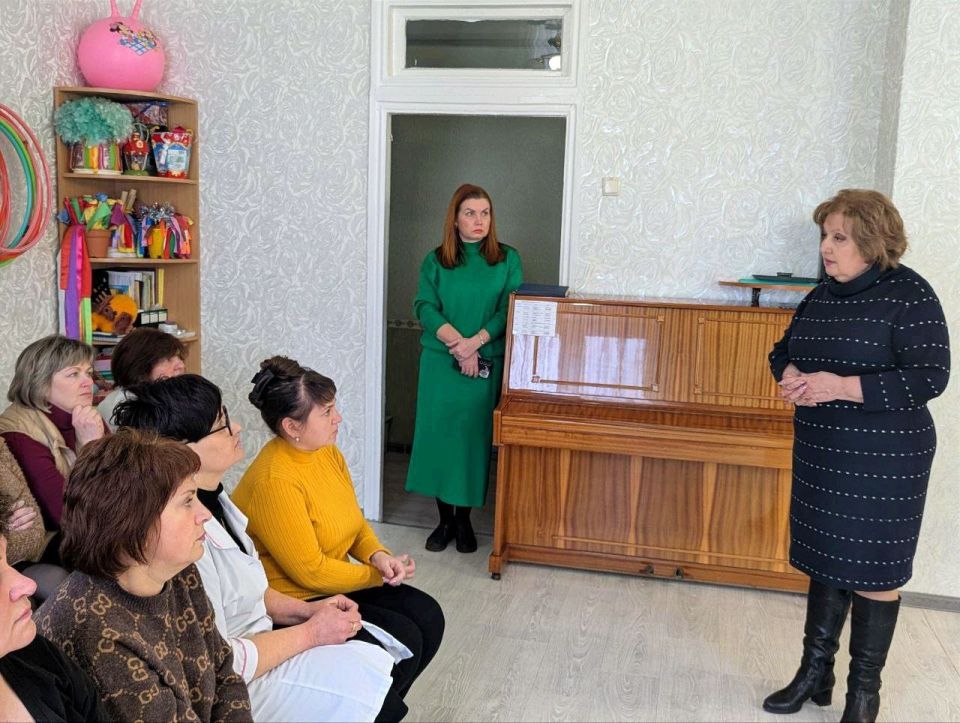 Состоялась встреча начальника Управления образования администрации городского округа Горловка с трудовым коллективом Состоялась встреча начальника Управления образования администрации городского округа Горловка с трудовым коллективом