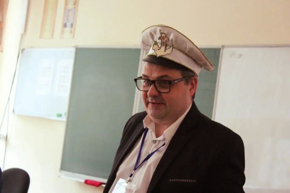 Горловчане приняли участие в финальном этапе Республиканского конкурса «Педагог года Донецкой Народной Республики-2026» Горловчане приняли участие в финальном этапе Республиканского конкурса «Педагог года Донецкой Народной Республики-2026»
