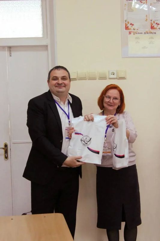 Горловчане приняли участие в финальном этапе Республиканского конкурса «Педагог года Донецкой Народной Республики-2026» Горловчане приняли участие в финальном этапе Республиканского конкурса «Педагог года Донецкой Народной Республики-2026»