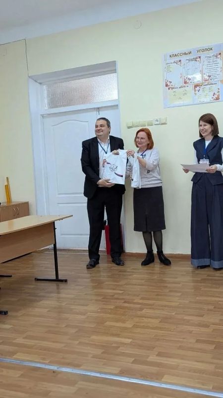 Горловчане приняли участие в финальном этапе Республиканского конкурса «Педагог года Донецкой Народной Республики-2026» Горловчане приняли участие в финальном этапе Республиканского конкурса «Педагог года Донецкой Народной Республики-2026»