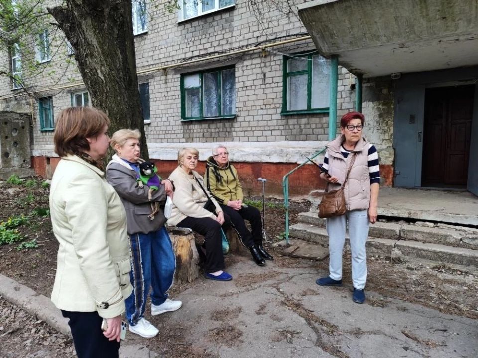 Роман Конев: В рамках поручения Главы Донецкой Народной Республики и секретаря Донецкого регионального отделения партии «Единая Россия» Д. В. Пушилина в Калининском районе Горловки были проведены рабочие встречи Роман Конев: В рамках поручения Главы Донецкой Народной Республики и секретаря Донецкого регионального отделения партии «Единая Россия» Д. В. Пушилина в Калининском районе Горловки были проведены рабочие встречи