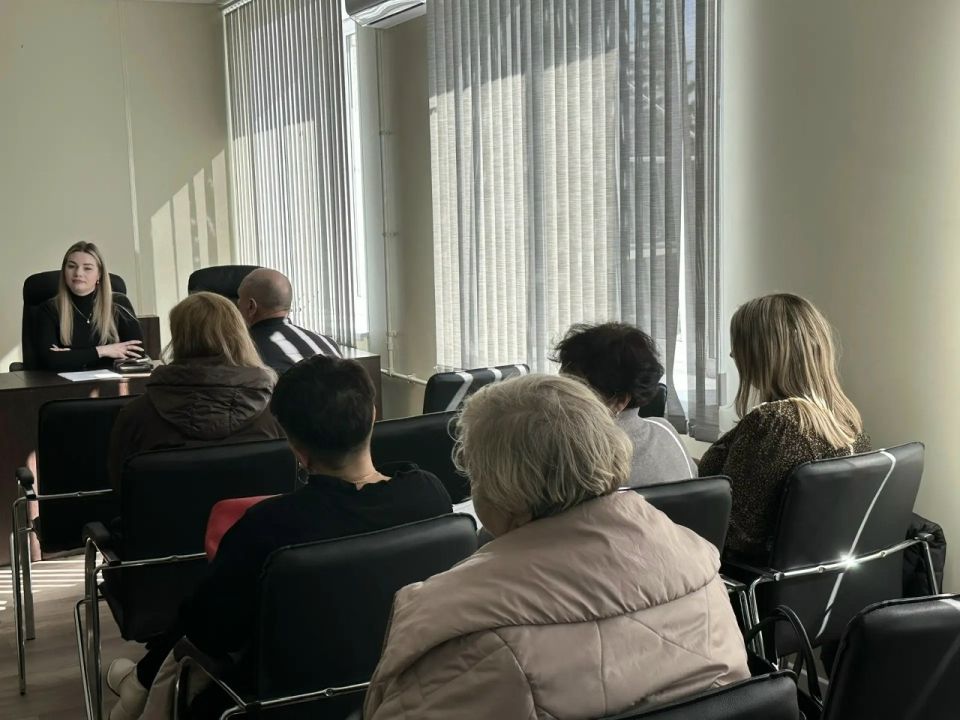 Роман Конев: 22 апреля 2026 года депутаты Горловского городского совета от фракции «Единая Россия» — Наталия Ботвина, София Потапова, Сергей Медведев, Геннадий Маюров, Дмитрий Корона, Инает Розводова и Сергей Попов — провели... Роман Конев: 22 апреля 2026 года депутаты Горловского городского совета от фракции «Единая Россия» — Наталия Ботвина, София Потапова, Сергей Медведев, Геннадий Маюров, Дмитрий Корона, Инает Розводова и Сергей Попов — провели...
