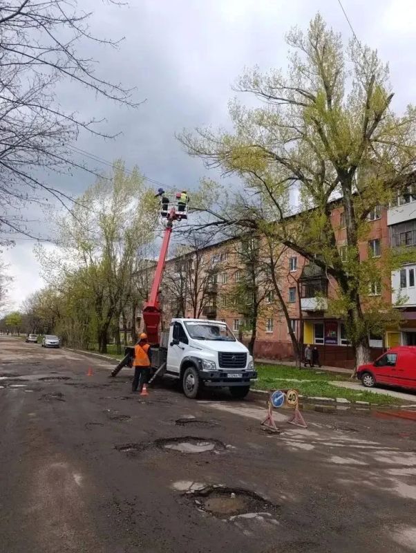 МУП «Простор» ежедневно выполняет все необходимые работы по содержанию городских улиц МУП «Простор» ежедневно выполняет все необходимые работы по содержанию городских улиц