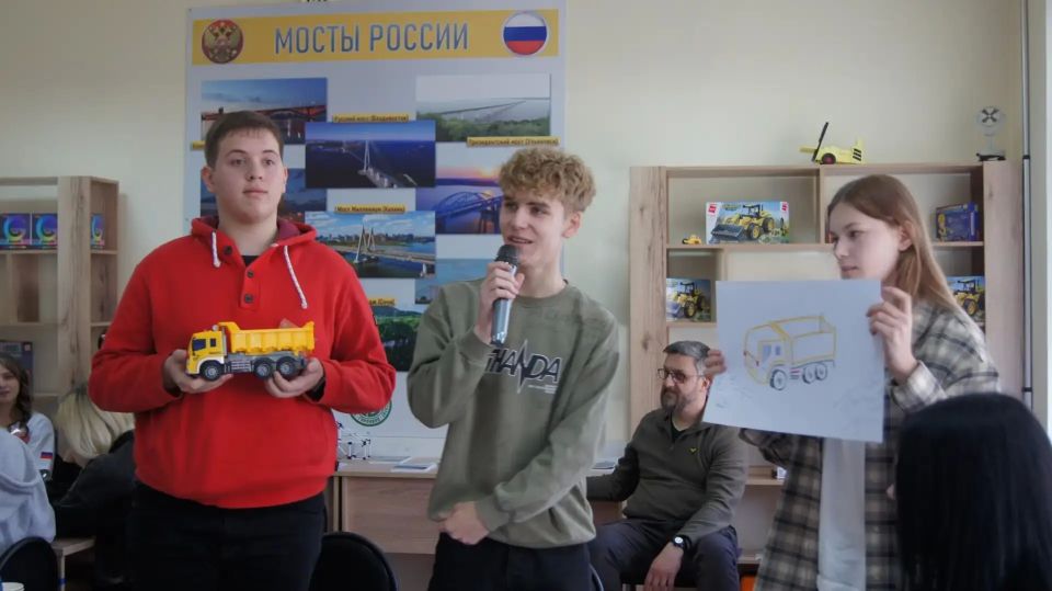 Девиз субботы в АДИ ДонНТУ: не отдыхаем, а строим будущее! Девиз субботы в АДИ ДонНТУ: не отдыхаем, а строим будущее!