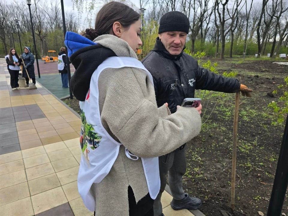 В Горловке провели информирование о проекте ФКГС в рамках Всероссийского субботника В Горловке провели информирование о проекте ФКГС в рамках Всероссийского субботника