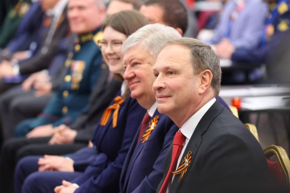 Единая Россия провела международную акцию «Диктант Победы», и это уже восьмой раз, когда мы собираем вместе миллионы людей, чтобы проверить свои знания о Великой Отечественной войне Единая Россия провела международную акцию «Диктант Победы», и это уже восьмой раз, когда мы собираем вместе миллионы людей, чтобы проверить свои знания о Великой Отечественной войне