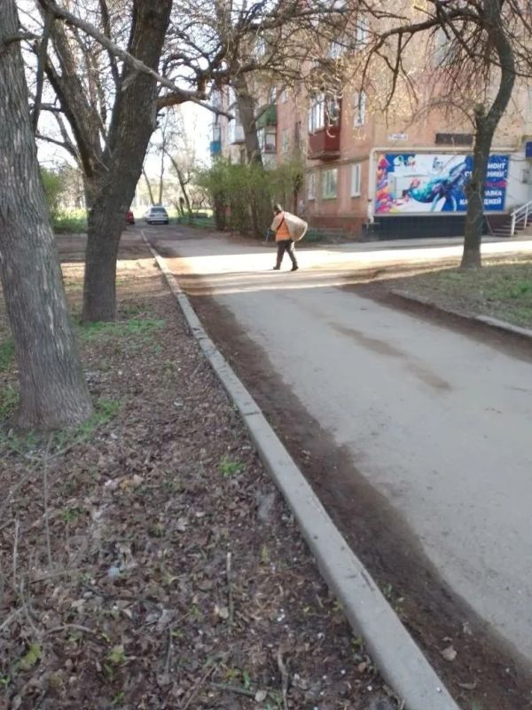 Роман Конев: Обзор выполненных работ Горловского филиала единого регионального фонда по управлению многоквартирными домами на территории Донецкой Народной Республики Роман Конев: Обзор выполненных работ Горловского филиала единого регионального фонда по управлению многоквартирными домами на территории Донецкой Народной Республики
