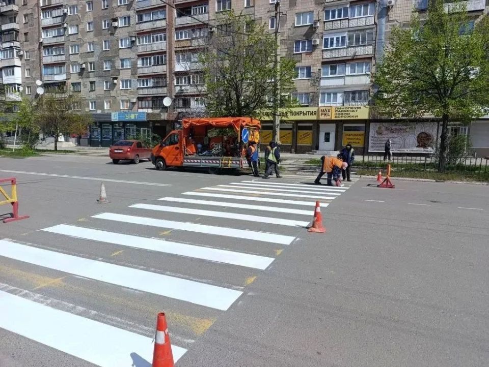 МУП «Простор» ежедневно выполняет все необходимые работы по содержанию городских улиц МУП «Простор» ежедневно выполняет все необходимые работы по содержанию городских улиц