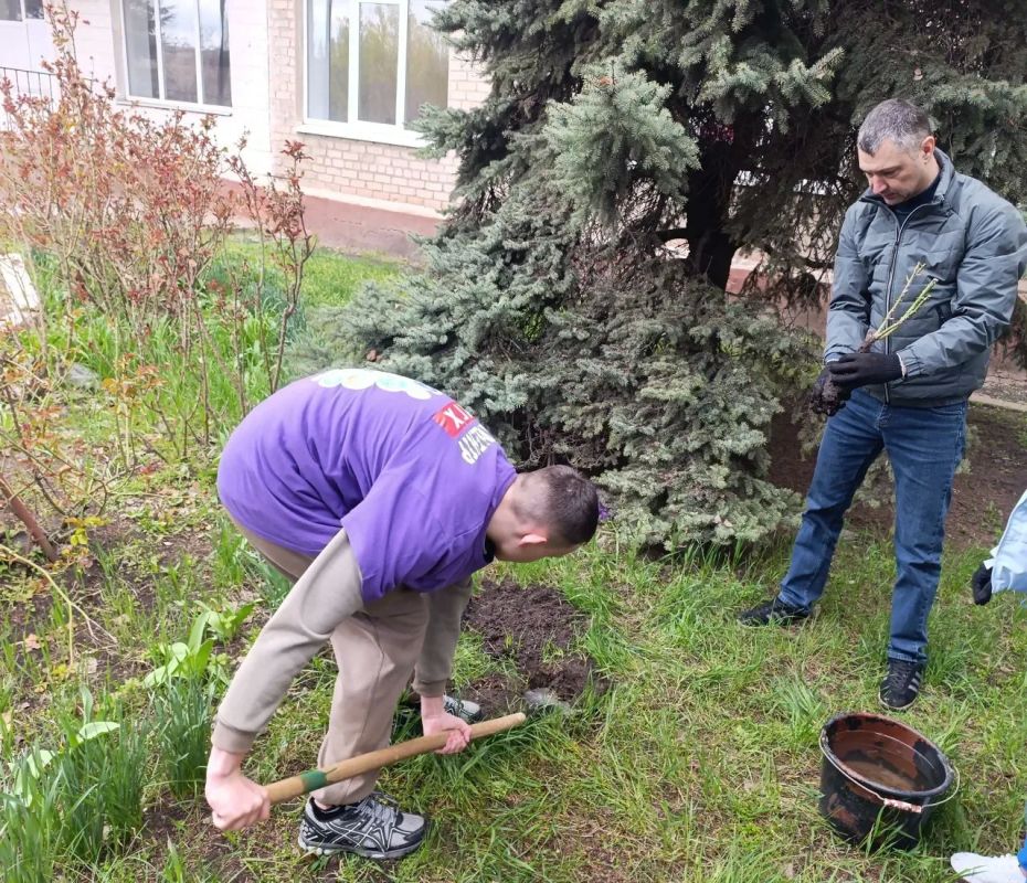 В Горловке проведено мероприятие в рамках партийного проекта Единой России «Чистая страна» В Горловке проведено мероприятие в рамках партийного проекта Единой России «Чистая страна»