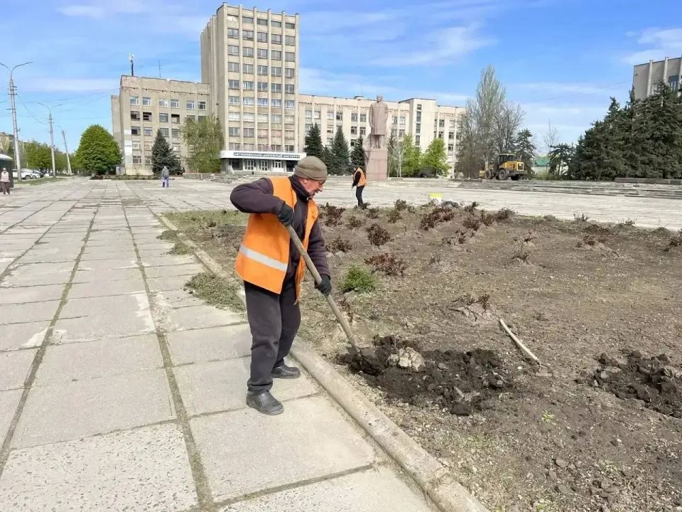 О работах МУП «Простор». МУП «Простор» ежедневно выполняет все необходимые работы по содержанию городских улиц О работах МУП «Простор». МУП «Простор» ежедневно выполняет все необходимые работы по содержанию городских улиц