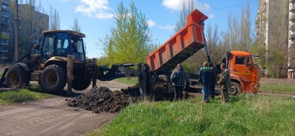 Объединённые ресурсы компании «Вода Донбасса» и специалистов из Кузбасса направлены на обеспечение бесперебойной подачи воды в Горловке Объединённые ресурсы компании «Вода Донбасса» и специалистов из Кузбасса направлены на обеспечение бесперебойной подачи воды в Горловке