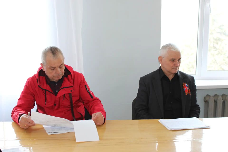Заместитель главы администрации городского округа Горловка Карен Григорян провел прием граждан Заместитель главы администрации городского округа Горловка Карен Григорян провел прием граждан