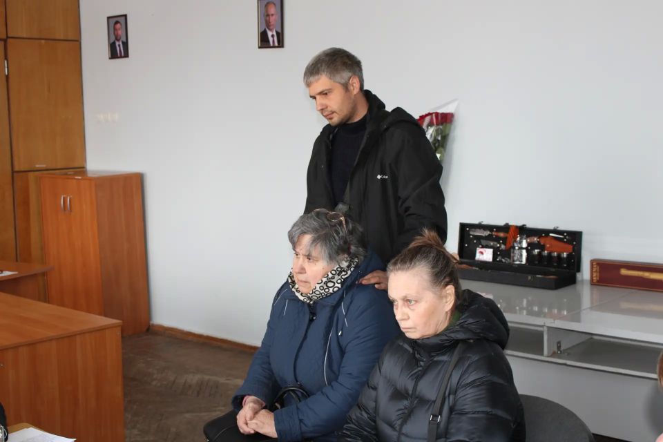 Заместитель главы администрации городского округа Горловка Карен Григорян провел прием граждан Заместитель главы администрации городского округа Горловка Карен Григорян провел прием граждан