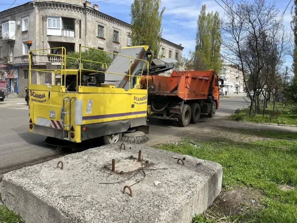 Роман Конев: О дорожных работах МУНИЦИПАЛЬНОГО УНИТАРНОГО ПРЕДПРИЯТИЯ «ПРОСТОР» АДМИНИСТРАЦИИ ГОРОДСКОГО ОКРУГА ГОРЛОВКА ДОНЕЦКОЙ НАРОДНОЙ РЕСПУБЛИКИ Использование современной техники и инновационных методов позволяет... Роман Конев: О дорожных работах МУНИЦИПАЛЬНОГО УНИТАРНОГО ПРЕДПРИЯТИЯ «ПРОСТОР» АДМИНИСТРАЦИИ ГОРОДСКОГО ОКРУГА ГОРЛОВКА ДОНЕЦКОЙ НАРОДНОЙ РЕСПУБЛИКИ Использование современной техники и инновационных методов позволяет...
