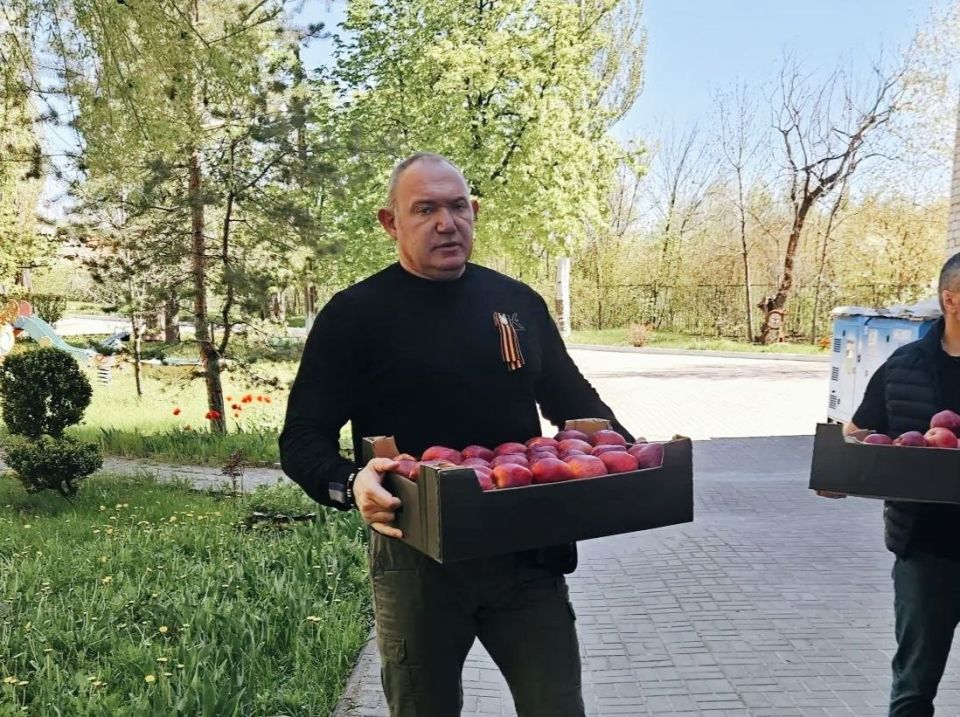 Александр Волошин: #гуманитарнаяпомощь. При поддержке депутатов Александр Волошин: #гуманитарнаяпомощь. При поддержке депутатов