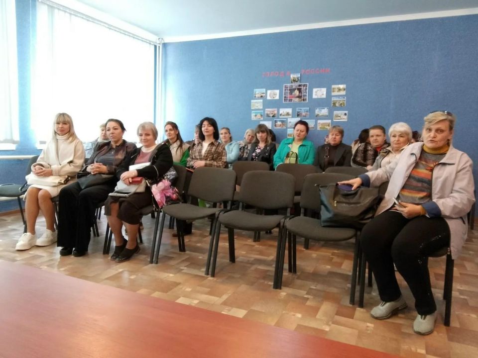 Роман Конев: 5 мая 2026 года депутат Горловского городского совета от фракции «Единая Россия» Светлана Кочетова провела встречу с населением Роман Конев: 5 мая 2026 года депутат Горловского городского совета от фракции «Единая Россия» Светлана Кочетова провела встречу с населением