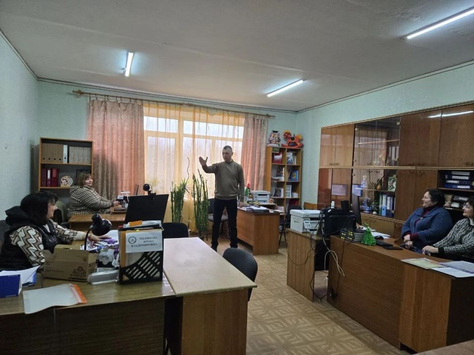 5 мая 2026 года депутаты Горловского городского совета от фракции «Единая Россия» — Роман Конев, София Потапова, Олег Сладкевич, Павел Калфакчиян, Эдуард Полепкин и Максим Лебедев провели встречи с населением 5 мая 2026 года депутаты Горловского городского совета от фракции «Единая Россия» — Роман Конев, София Потапова, Олег Сладкевич, Павел Калфакчиян, Эдуард Полепкин и Максим Лебедев провели встречи с населением