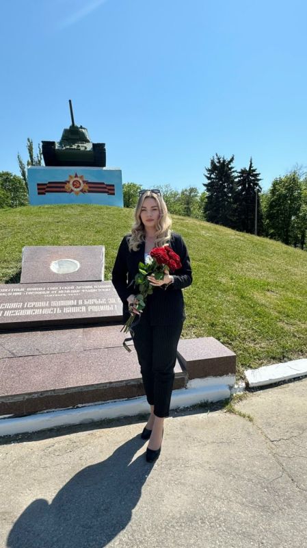 Роман Конев: 9 мая, в 81-ю годовщину Победы над нацистской Германией, в Горловке почтили память советских воинов и мирных жителей, погибших в Великой Отечественной войне Роман Конев: 9 мая, в 81-ю годовщину Победы над нацистской Германией, в Горловке почтили память советских воинов и мирных жителей, погибших в Великой Отечественной войне
