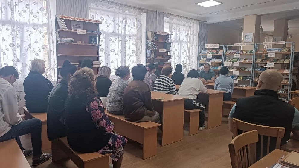 13 мая 2026 года депутаты Горловского городского совета от фракции «Единая Россия» — Роман Конев, Сергей Третьяков, Олег Сладкевич, Павел Калфакчиян, Евгений Прокопович, Александр Бобровский, Геннадий Маюров, Дмитрий Корона... 13 мая 2026 года депутаты Горловского городского совета от фракции «Единая Россия» — Роман Конев, Сергей Третьяков, Олег Сладкевич, Павел Калфакчиян, Евгений Прокопович, Александр Бобровский, Геннадий Маюров, Дмитрий Корона...