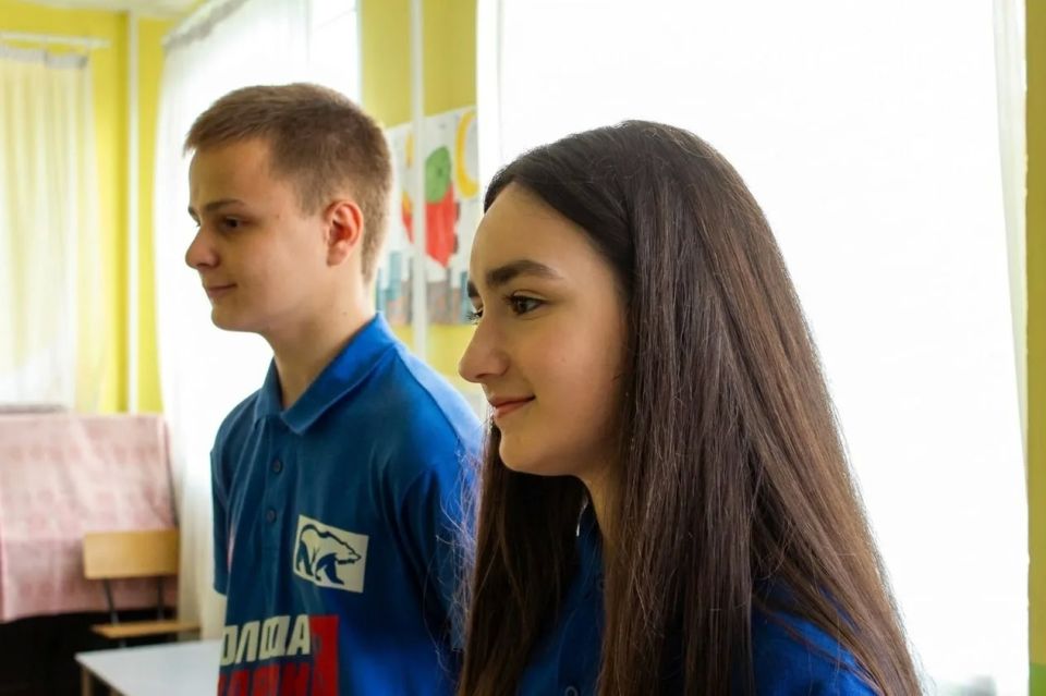 В рамках партийного проекта «Партия рядом» активисты Горловского городского штаба «Молодой Гвардии Единой России» посетили маленьких пациентов одного из медицинских учреждений городского округа Горловка В рамках партийного проекта «Партия рядом» активисты Горловского городского штаба «Молодой Гвардии Единой России» посетили маленьких пациентов одного из медицинских учреждений городского округа Горловка