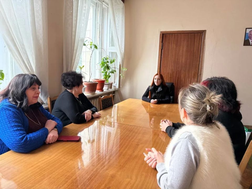 В Никитовском районе города Горловки состоялась встреча лидера общественного мнения с трудовым коллективом В Никитовском районе города Горловки состоялась встреча лидера общественного мнения с трудовым коллективом